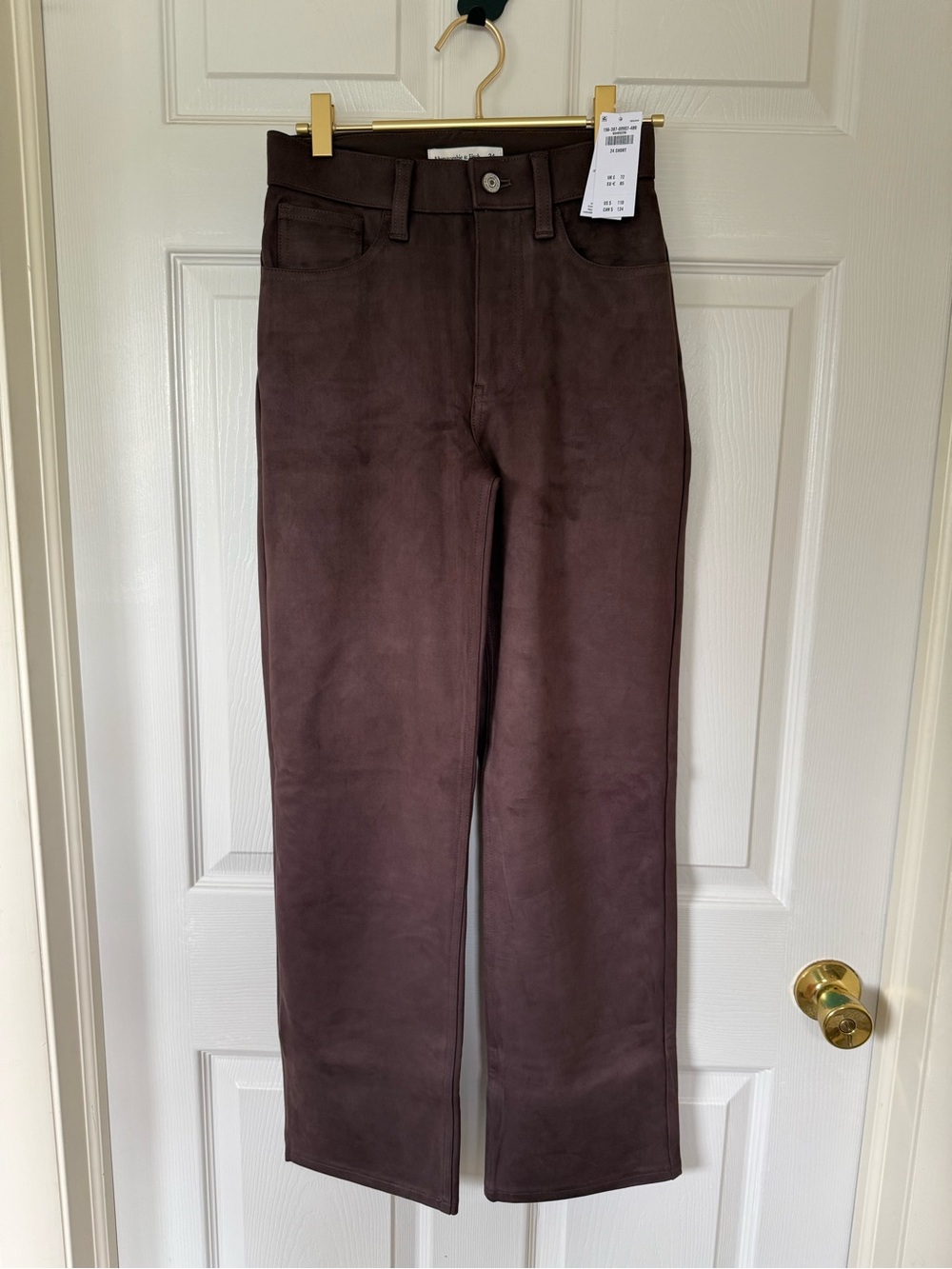 NWT Abercrombie & Fitch 90s Relaxed High Rise Faux Suede pants